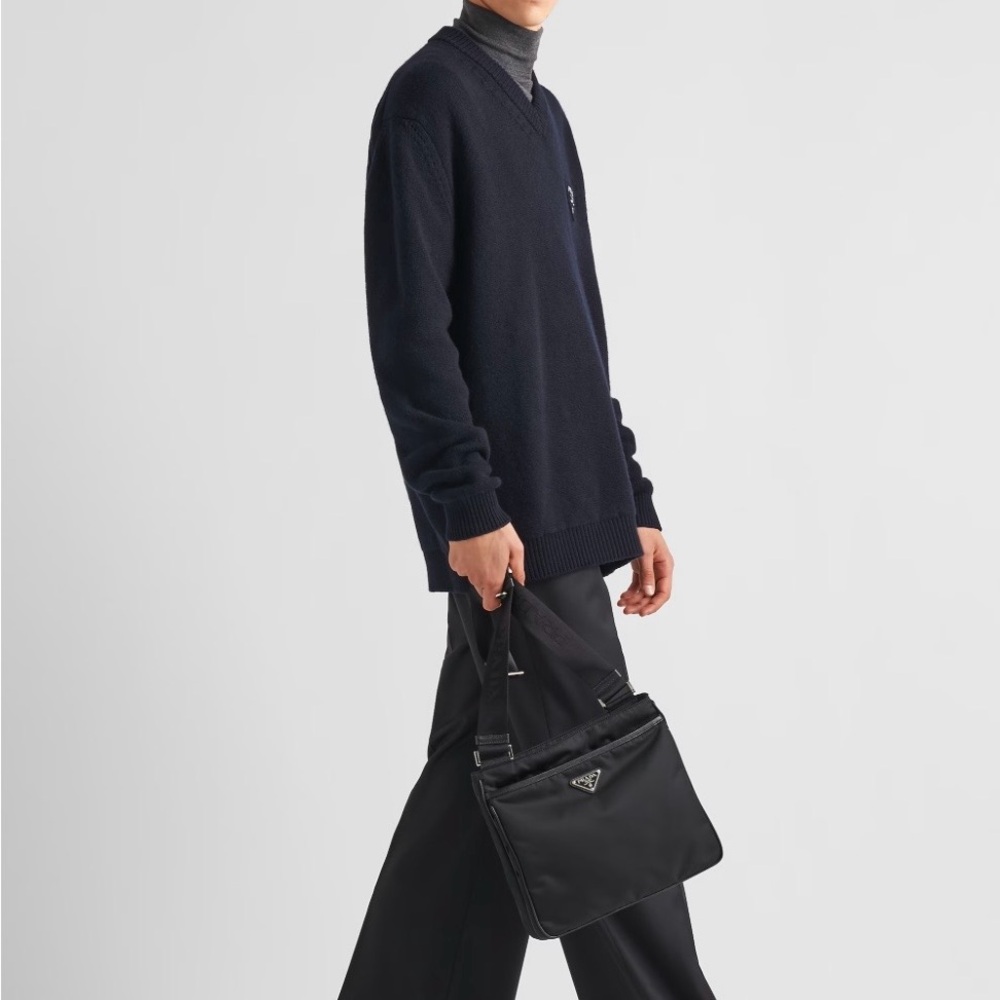 Authentic Prada Dark Navy Nylon and Saffiano Shoulder Messenger Bag NWOT - Picture 4 of 15
